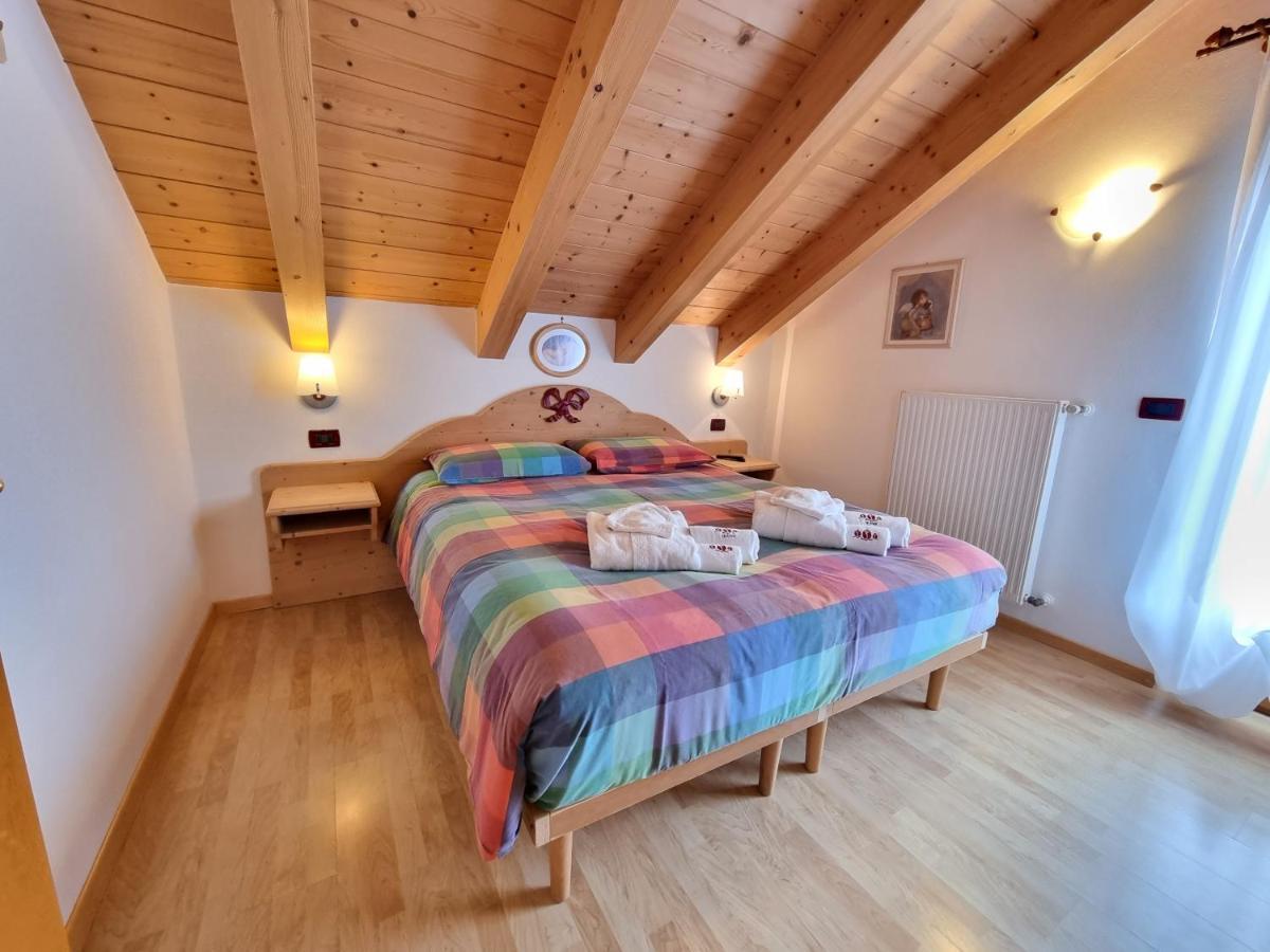 Residence Le Rose Pozza di Fassa Exterior foto