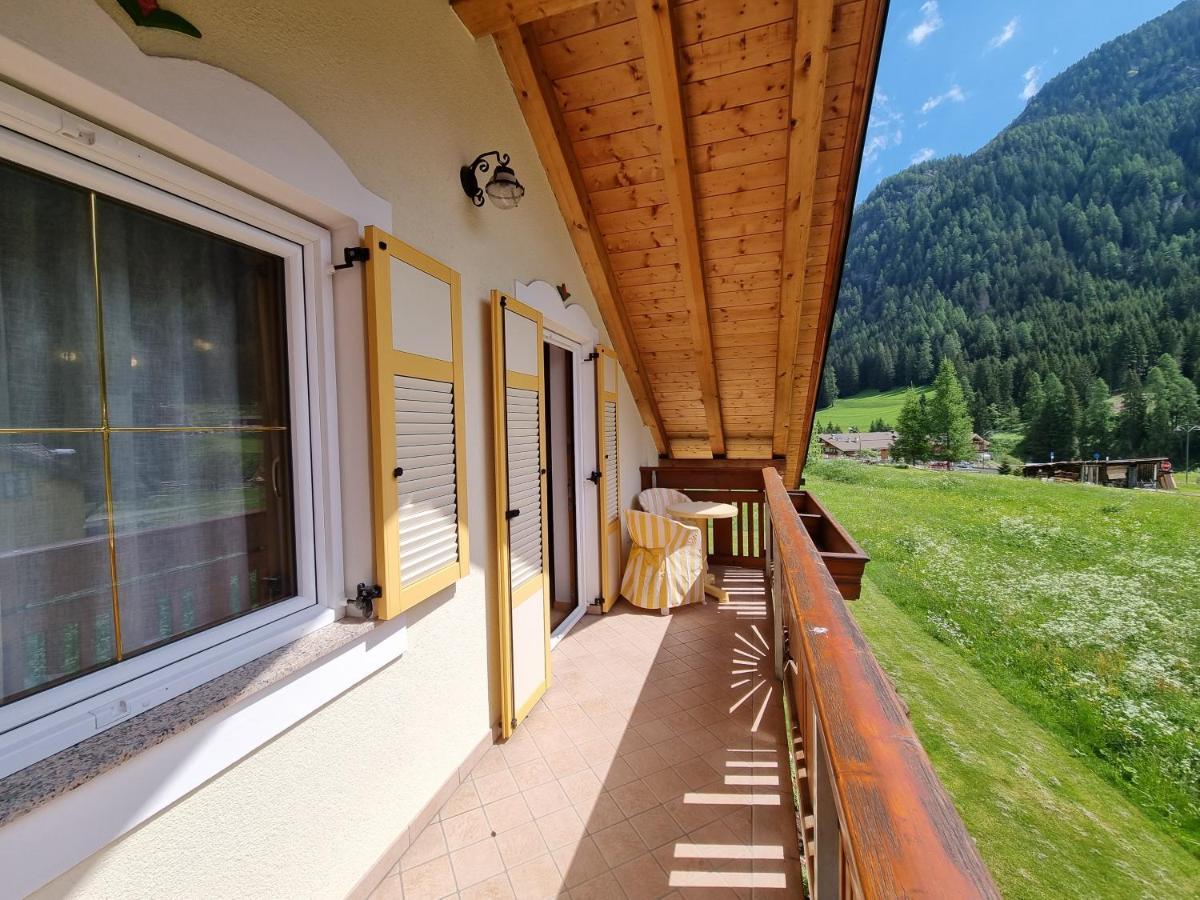 Residence Le Rose Pozza di Fassa Exterior foto