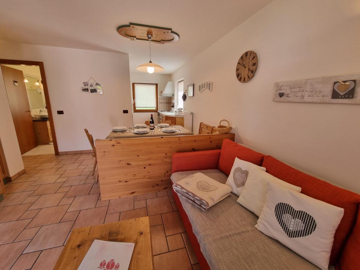 Residence Le Rose Pozza di Fassa Exterior foto